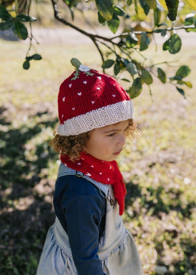 Acorn kids: Strawberry Beanie Red