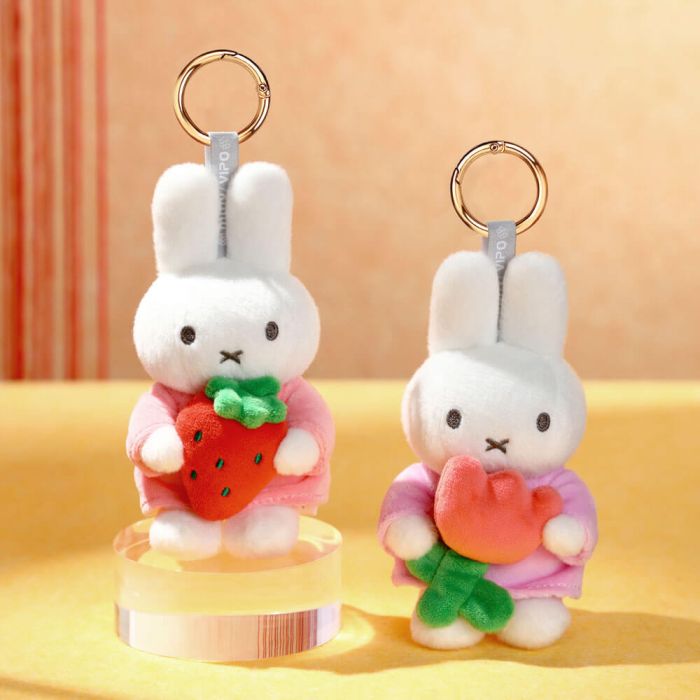 Miffy Keyring: Miffy With Strawberry