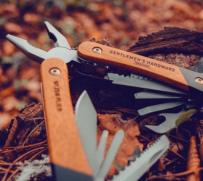 Gentlemen's Hardware: Plier Multi-Tool