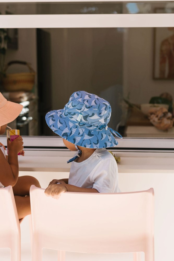 Acorn Kids: Stingray Wide Brim Bucket Hat Blue