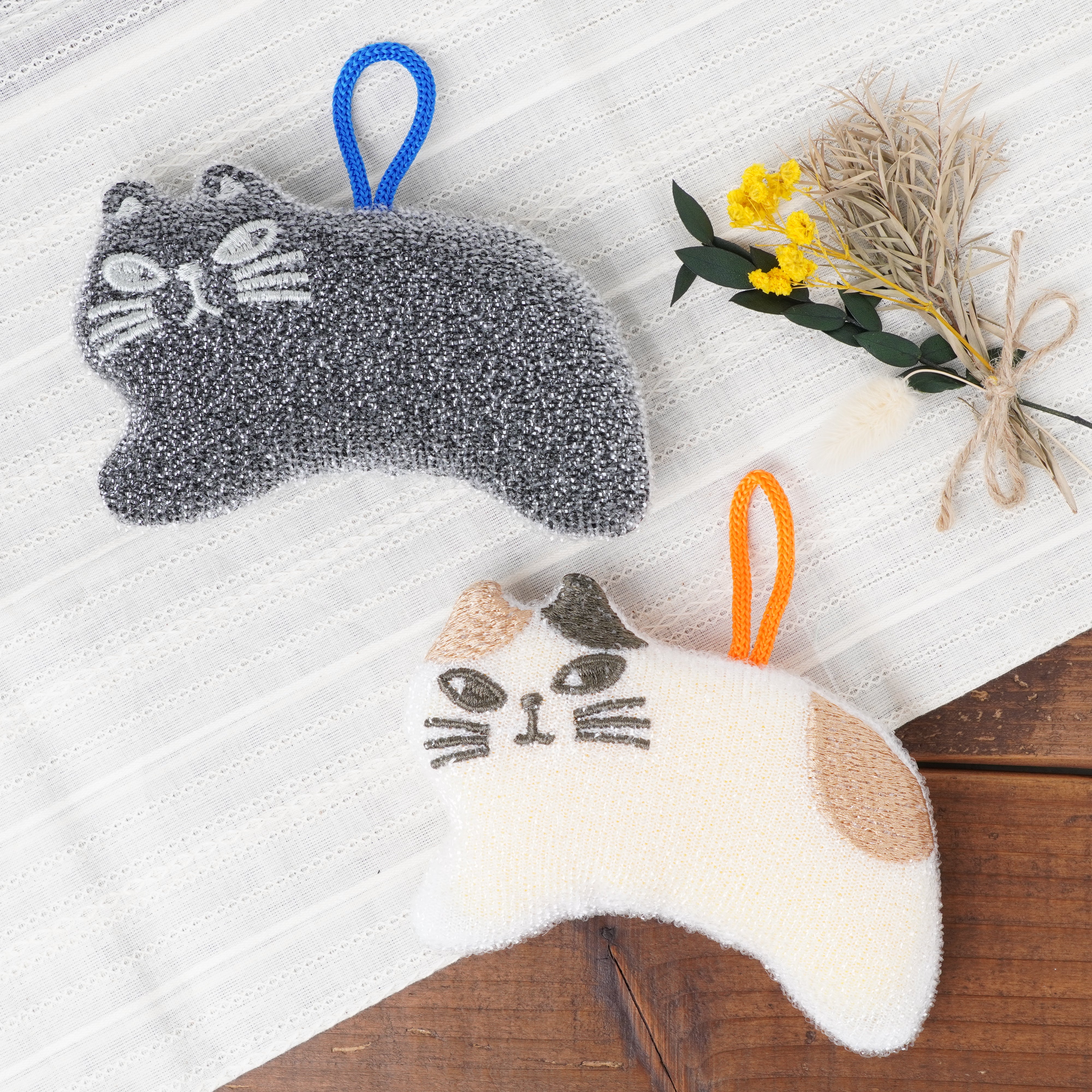 Decole Sparkling Cleaning Sponge - Black Cat
