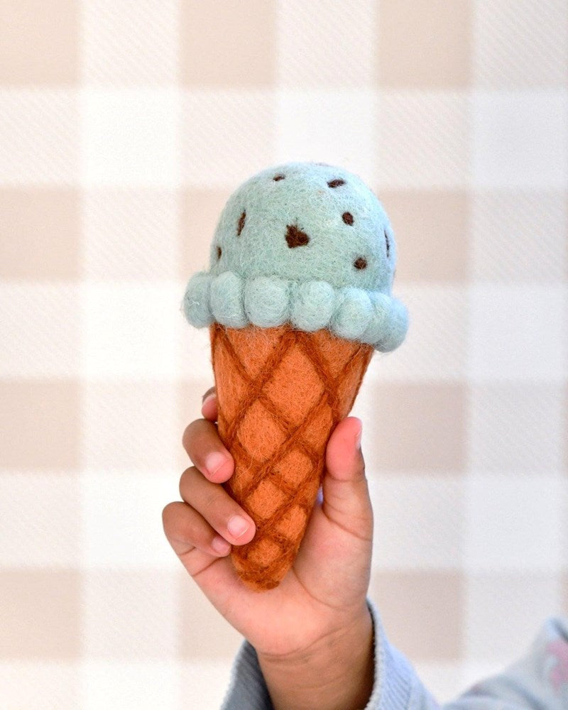 Tara Treasures: Felt Mint Chocolate Chip Ice Cream