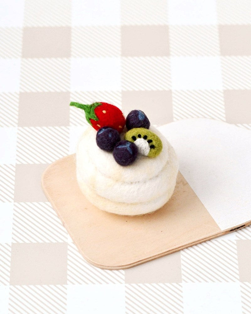 Tara Treasures: Felt Pavlova Meringue Dessert