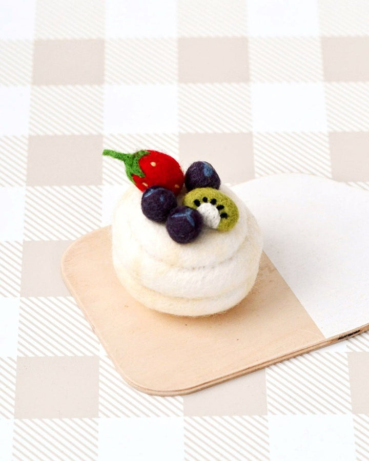 Tara Treasures: Felt Pavlova Meringue Dessert