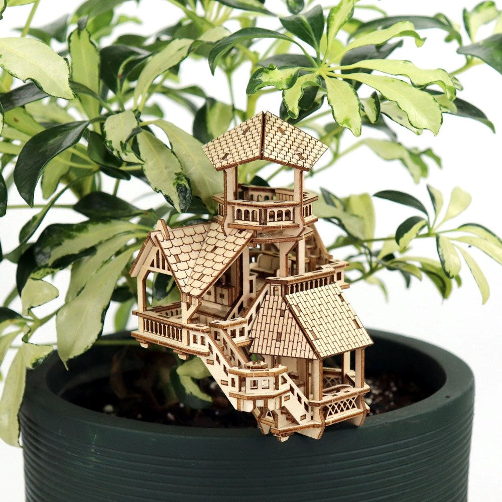 Tiny Treehouses: Forest Cottage