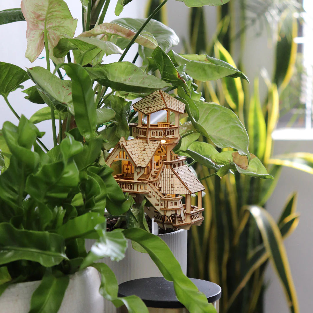 Tiny Treehouses: Forest Cottage