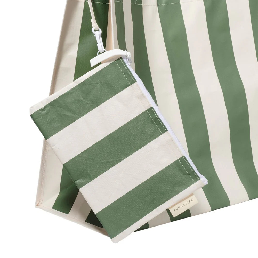 Sunnylife: Carryall Beach Bag The Vacay Olive Stripe