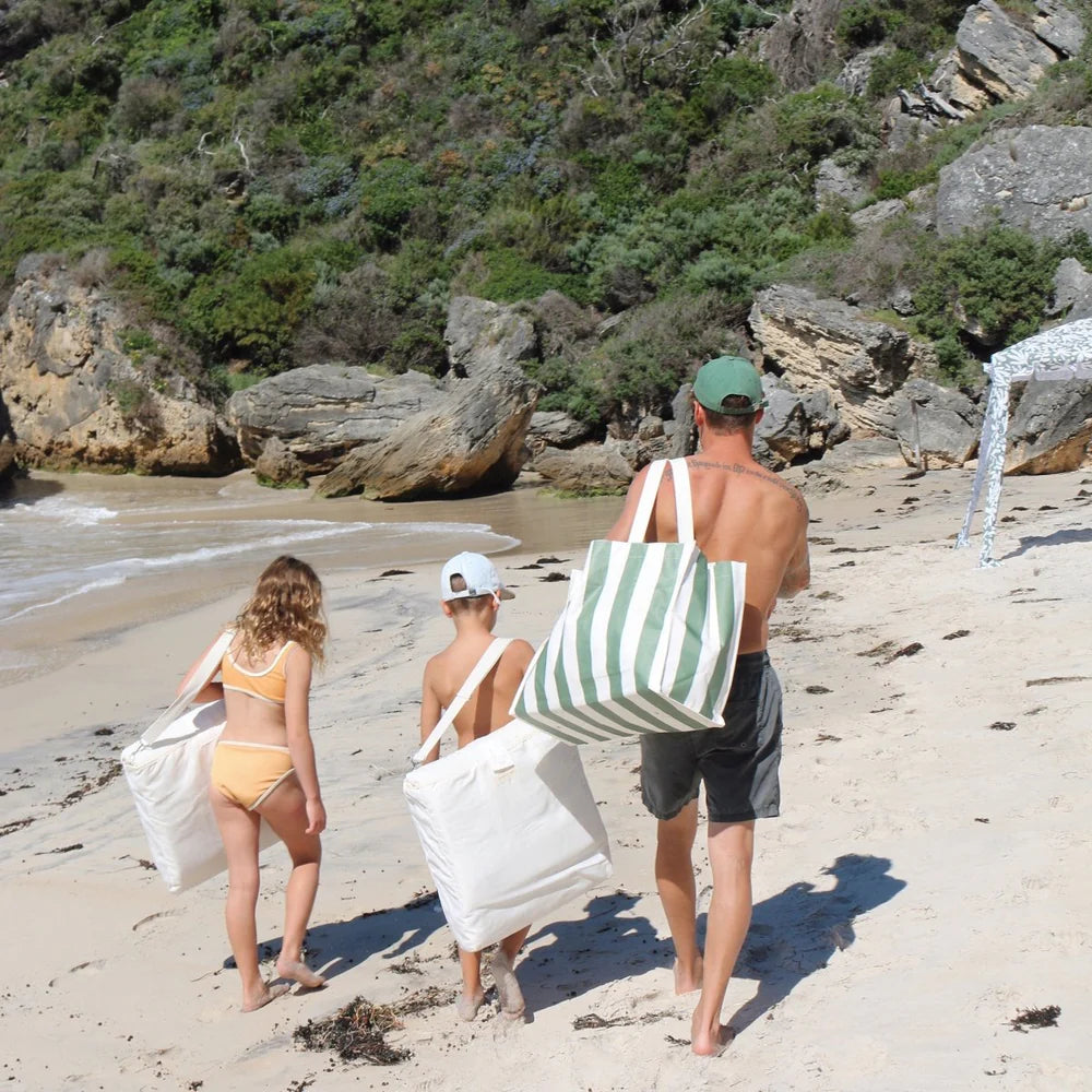 Sunnylife: Carryall Beach Bag The Vacay Olive Stripe