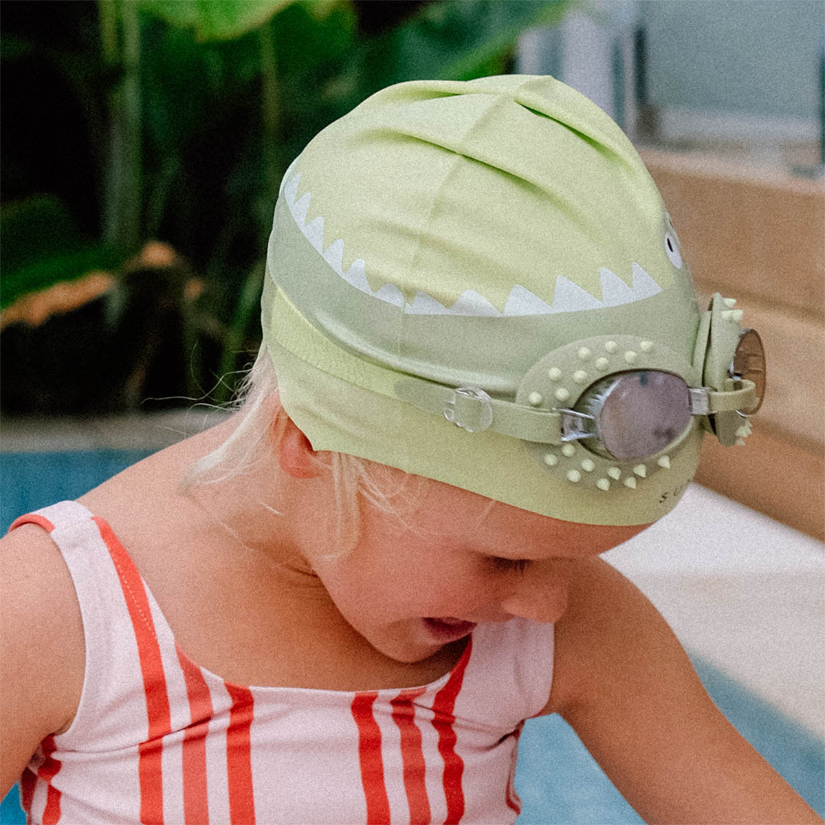 Sunnylife: Kids Swim Goggles Cookie the Croc Khaki