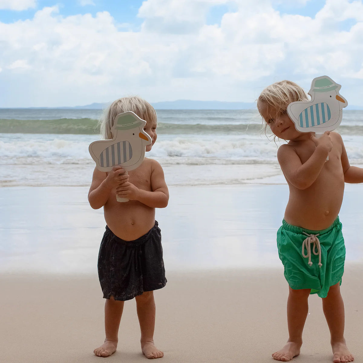 Sunnylife: Kids Velcro Beach Bats - Sammy the Seagull