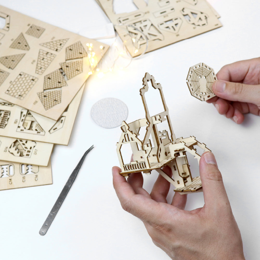 Tiny Treehouses Forest Cottage - DIY Miniature Kit