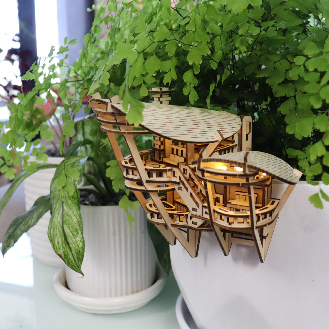 Tiny Treehouses Horizons Edge - DIY Miniature Kit
