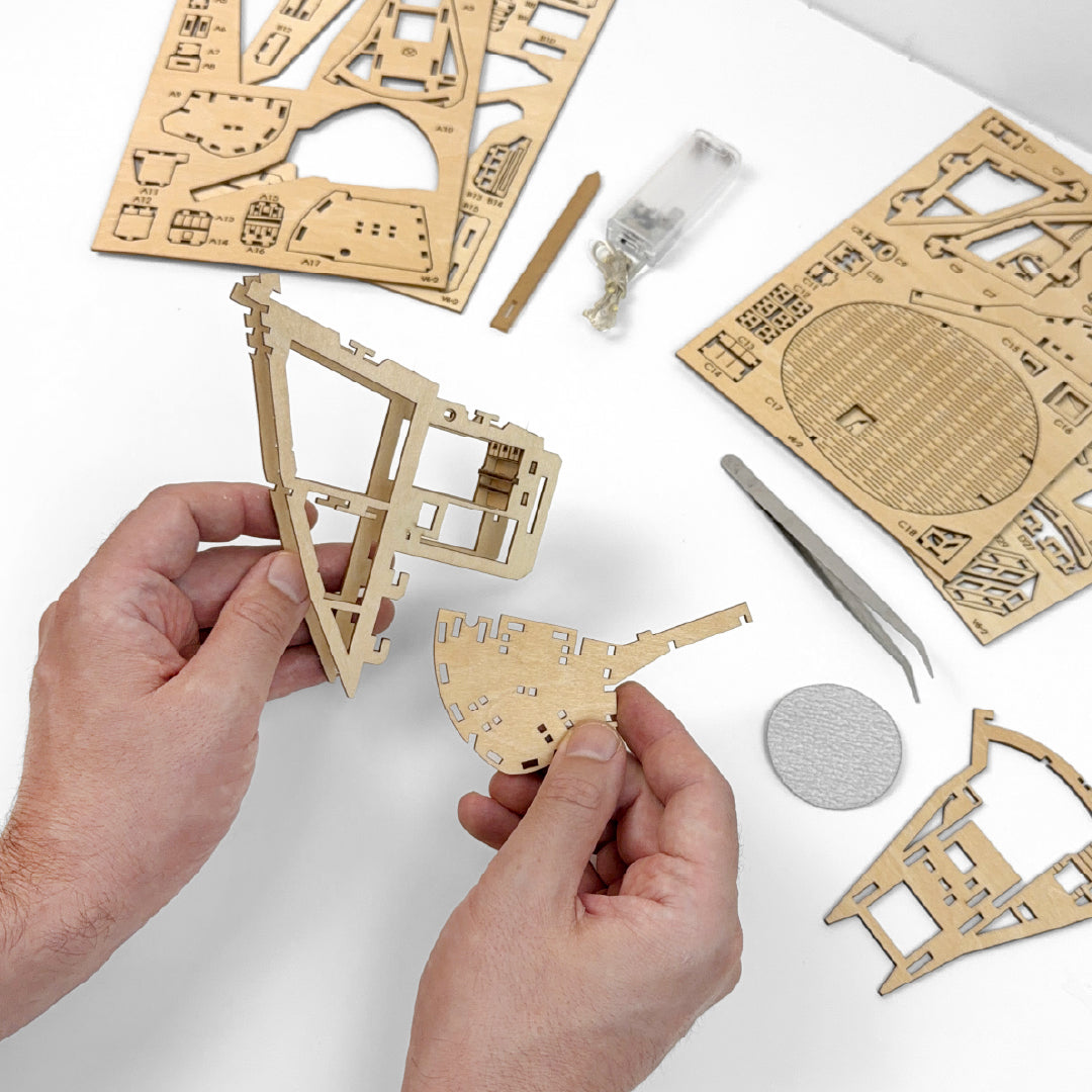 Tiny Treehouses Horizons Edge - DIY Miniature Kit
