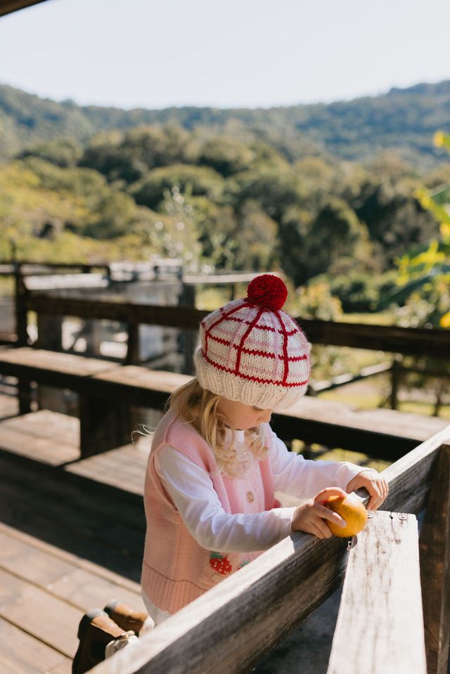 Acorn kids: Crossroads Beanie Pink & Red