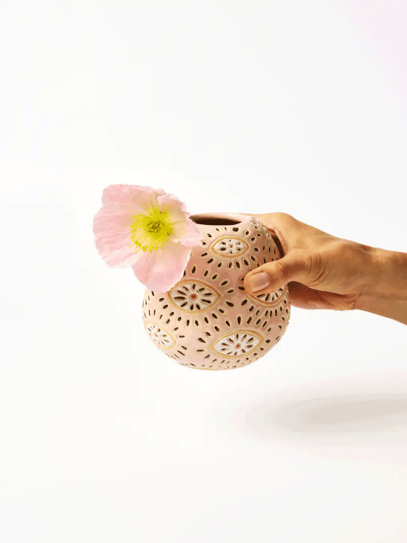 Jones & Co: Pollen Vase Pink Eyes