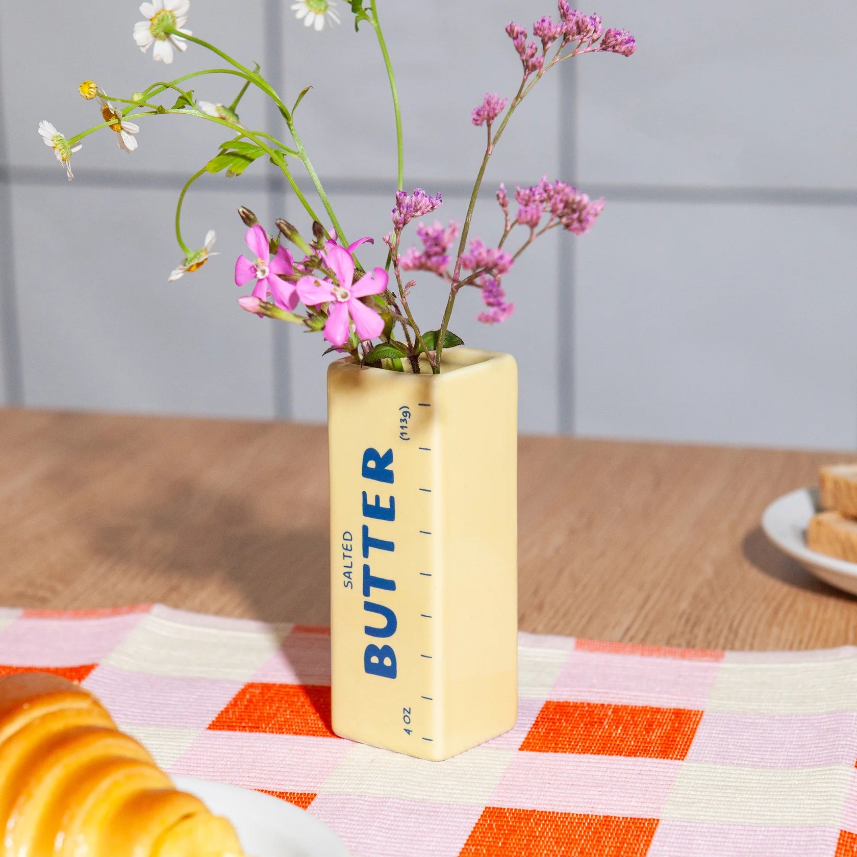 Doiy: Butter Vase
