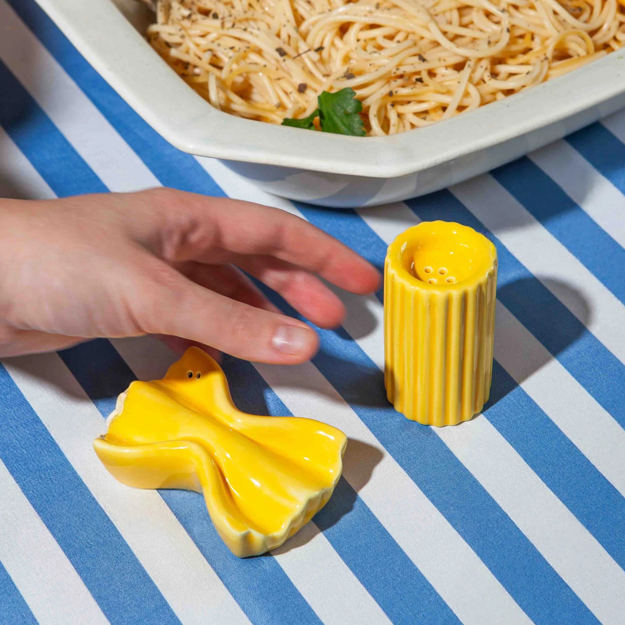 Doiy: Dolce Vita Salt & Pepper Pasta