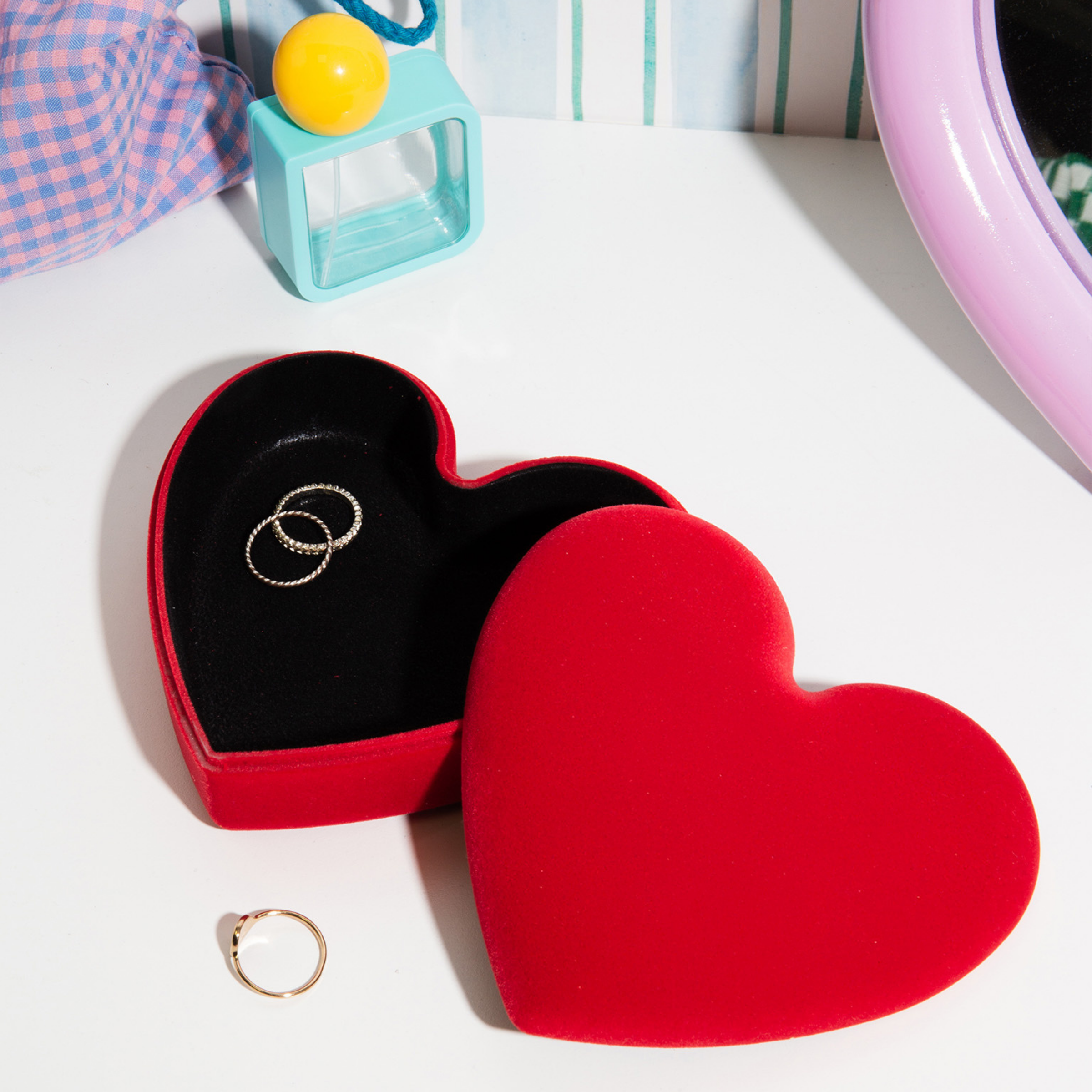 Doiy Love Velvet Storage Box - Red Heart