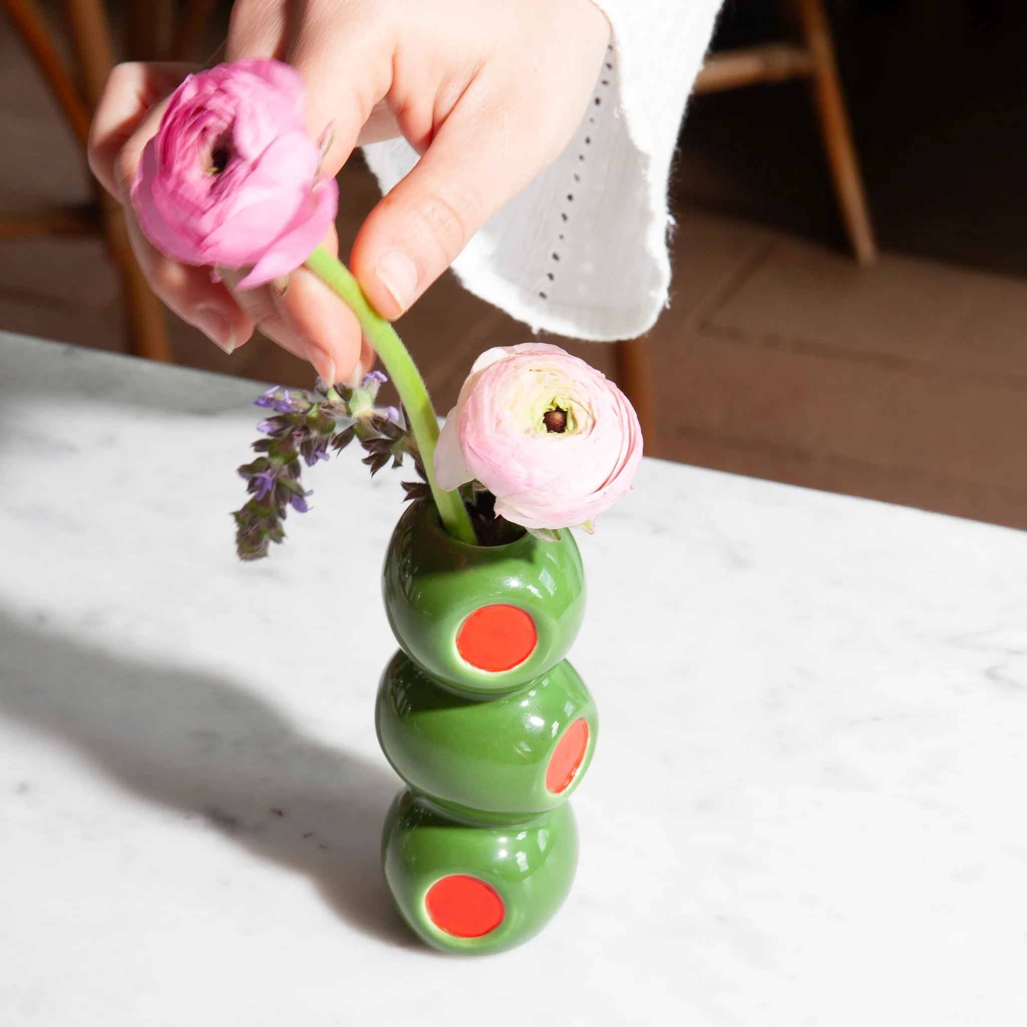 Doiy: Olivia Vase