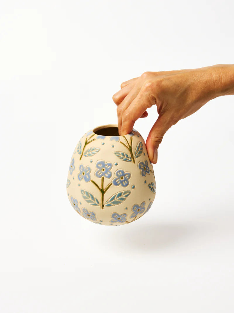 Jones & Co: Pollen Vase Blue Floret