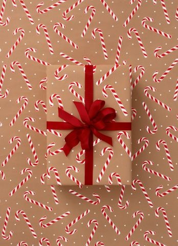 Gift Wrapping Candy Cane Ginger