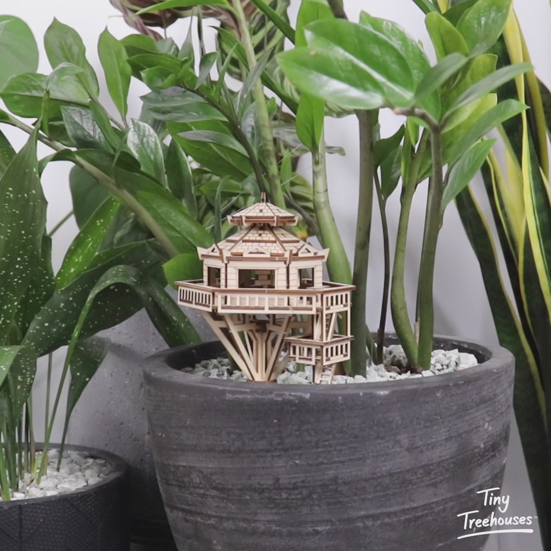 Tiny Treehouses: Woodland Outpost