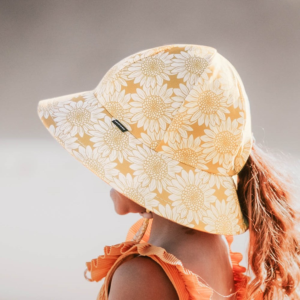 Bedhead: Ponytail Swim Bucket Beach Hat Sunflower
