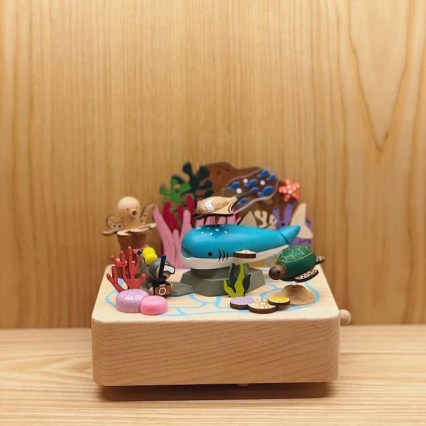 Wooderful Life: Music Box Diving Ocean