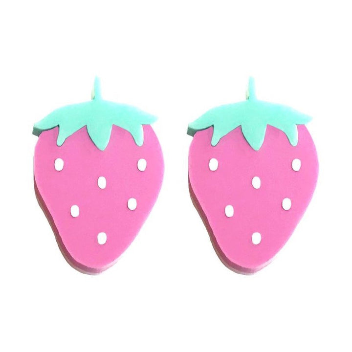 Yippy Whippy: Strawberries Fruit Studs Pastel Pink