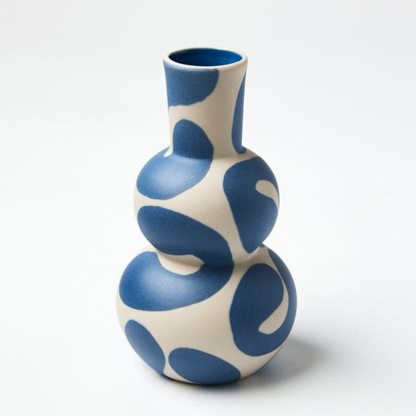 Jones & Co: Happy Vase French Blue Curls
